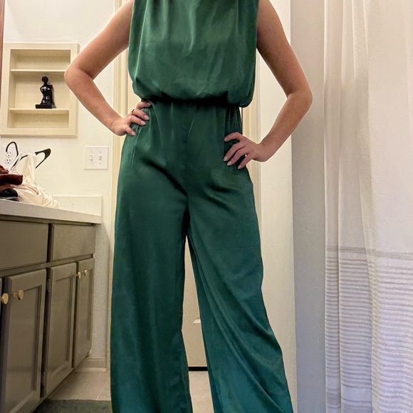 Elegant Green Jumpsuit - Picture 2 of 5